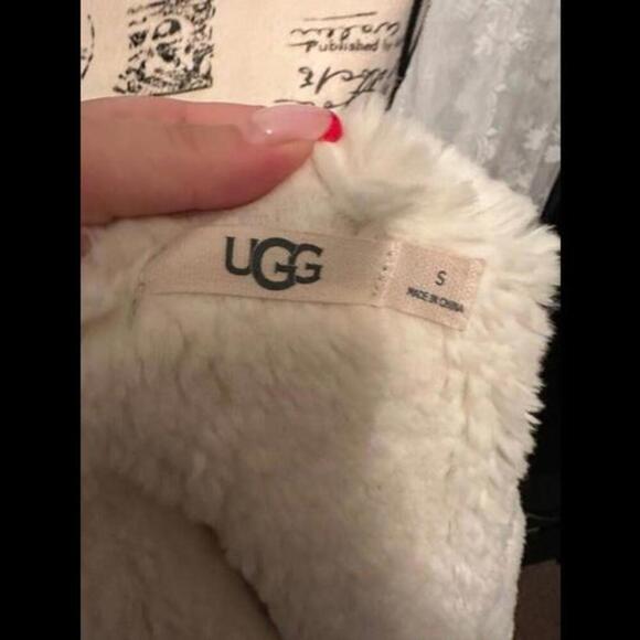 UGG Grey Sherpa Lined Cardigan - Picture 2 of 3